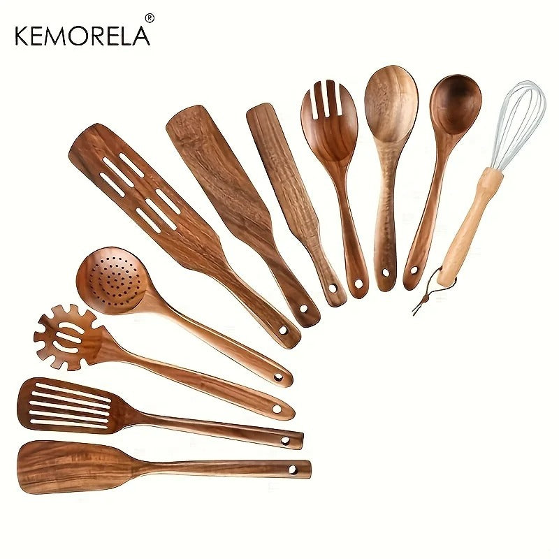 11 PIECE WOODEN KITCHENWARE