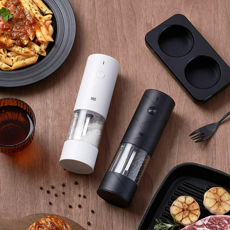 ELECTRIC SALT & PEPPER GRINDER