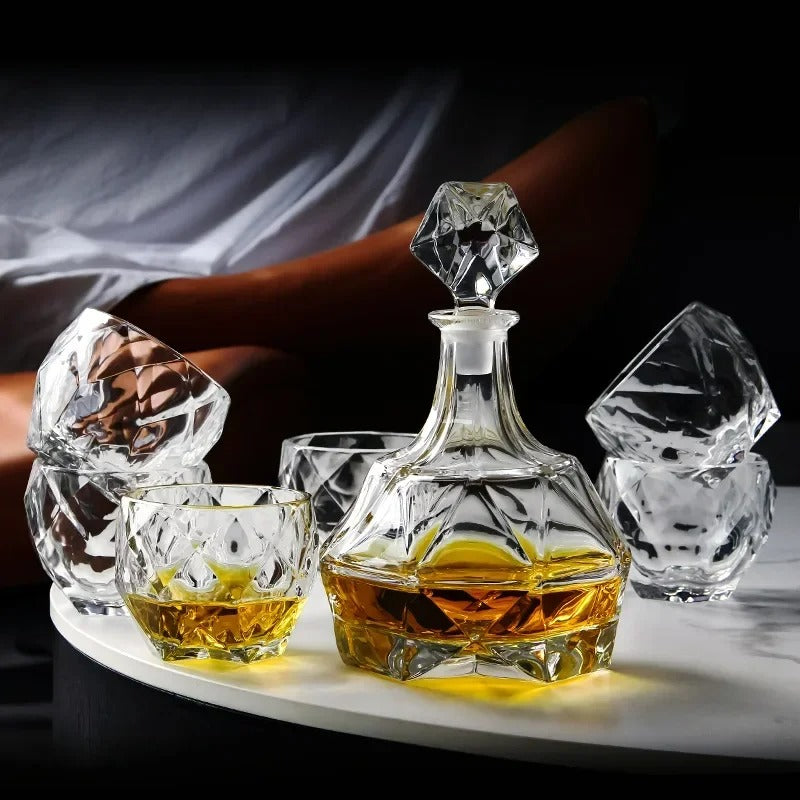 WHISKEY DECANTER 900ml