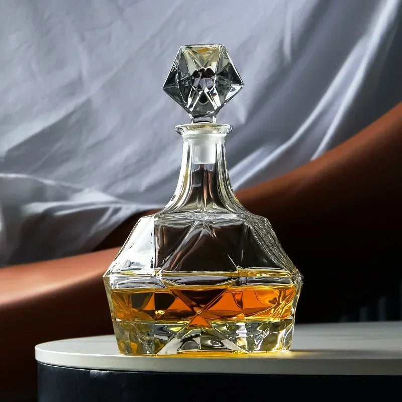 WHISKEY DECANTER 900ml