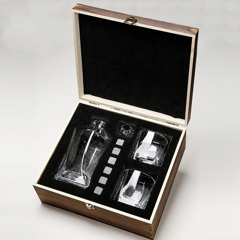 CRYSTAL WHISKEY DECANTER GIFT BOX