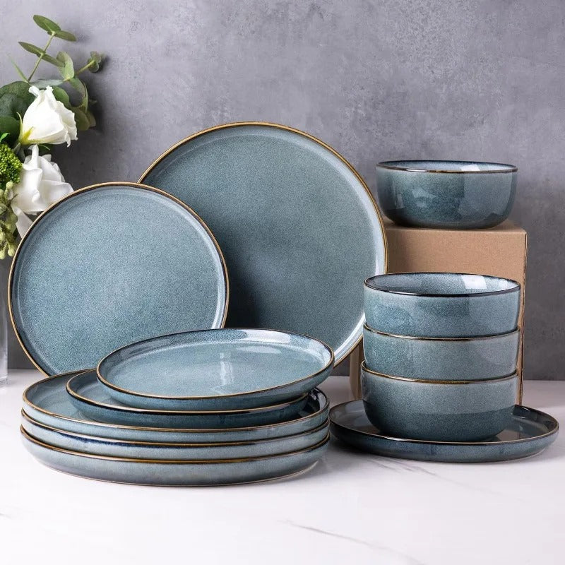 18 PIECE STONEWARE SET