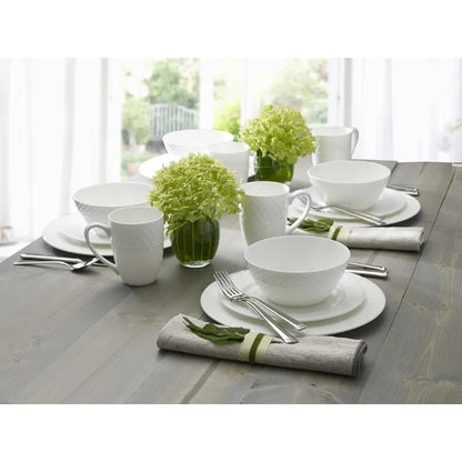 MIKASA TRELLIS 16 PIECE DINNERWARE SET