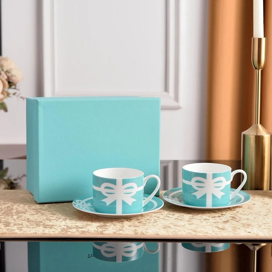 CLASSIC BLUE BOW PORCELAIN MUGS